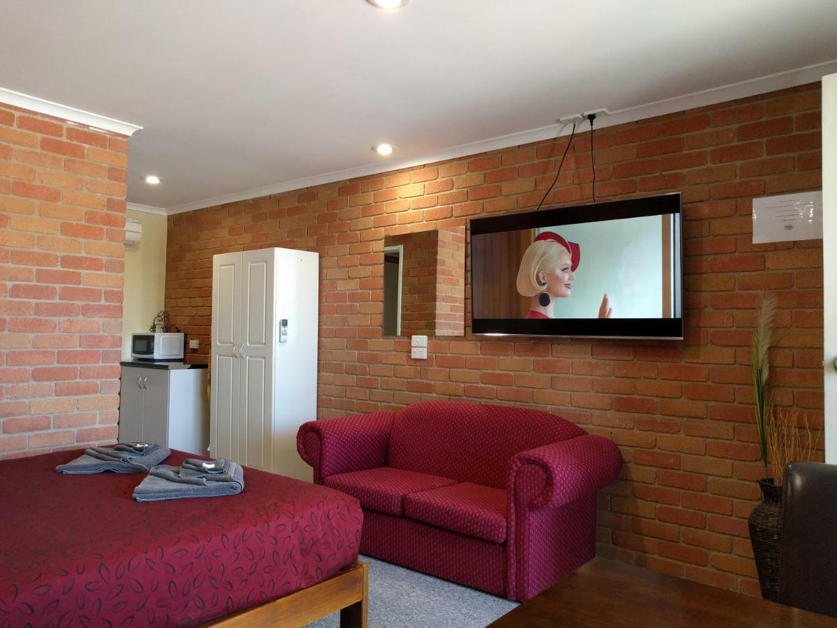 Travellers Inn Kaniva ภายนอก รูปภาพ