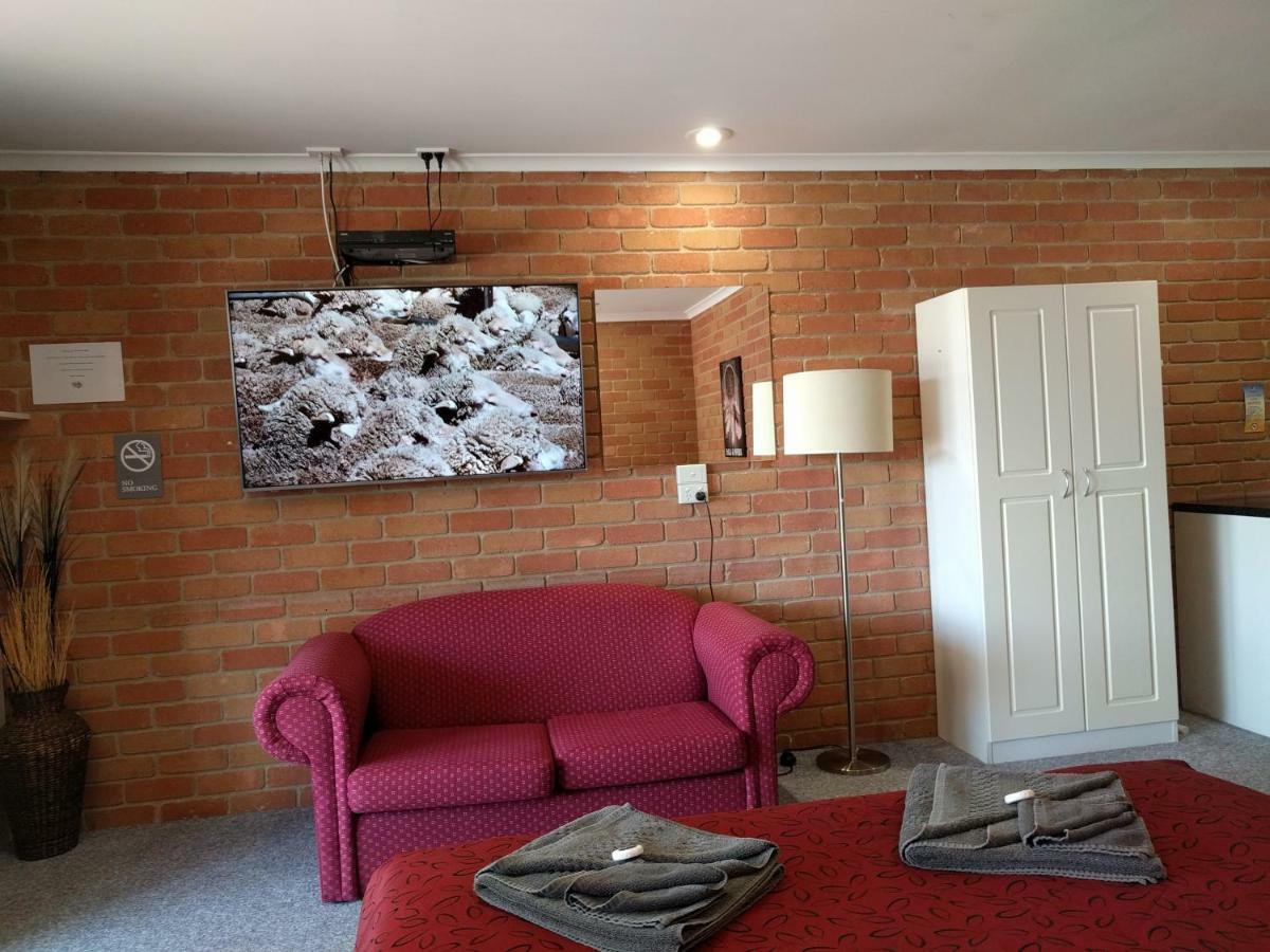 Travellers Inn Kaniva ภายนอก รูปภาพ