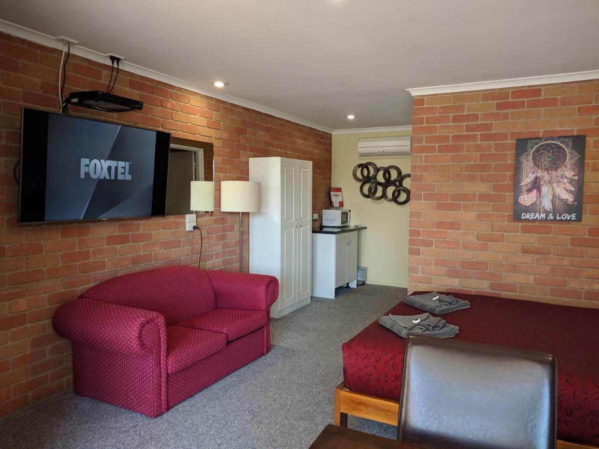 Travellers Inn Kaniva ภายนอก รูปภาพ