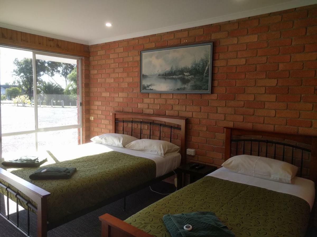 Travellers Inn Kaniva ภายนอก รูปภาพ