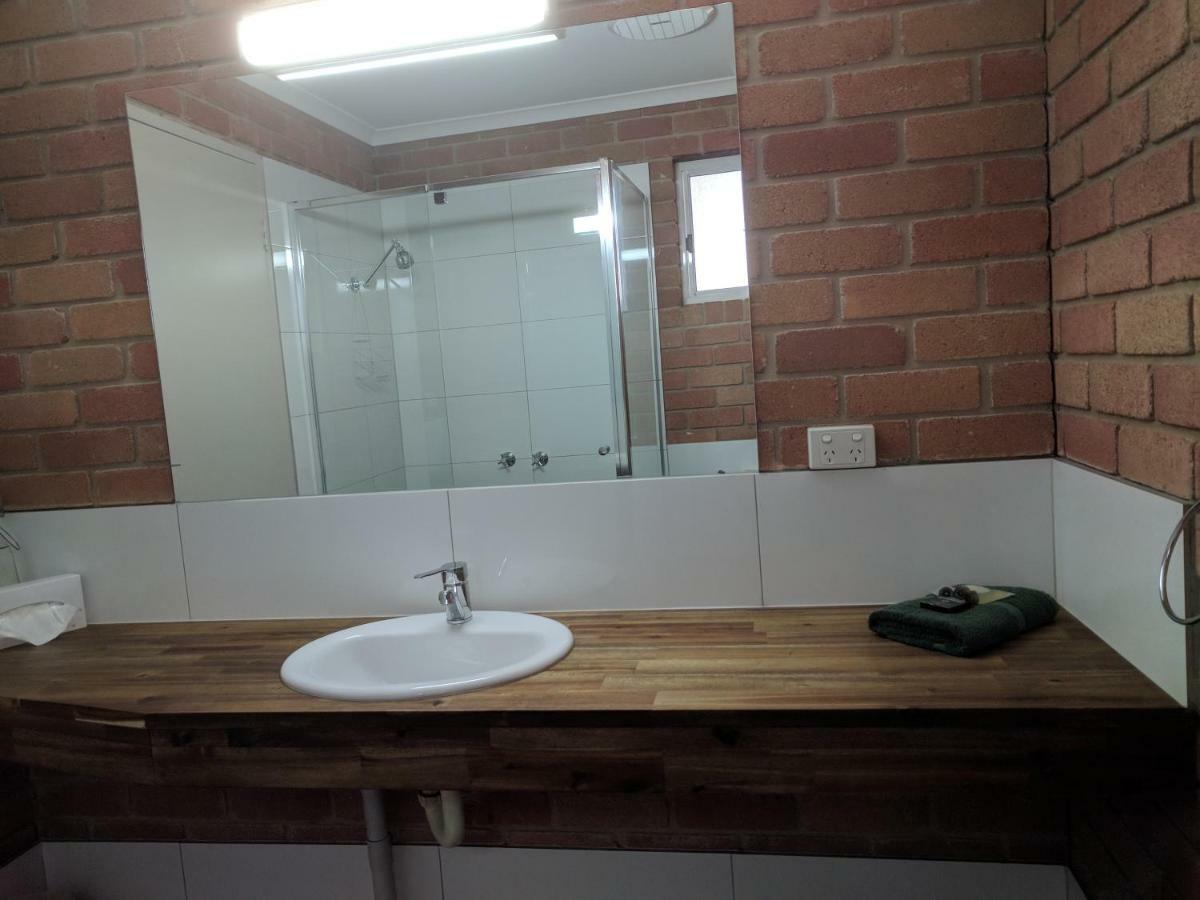 Travellers Inn Kaniva ภายนอก รูปภาพ